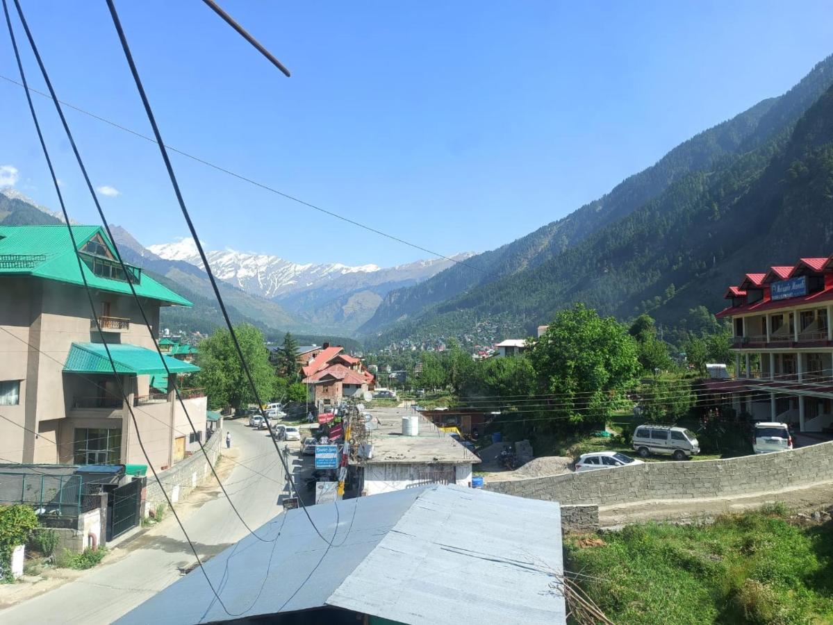 Hotel Prini Inn Manāli Kültér fotó
