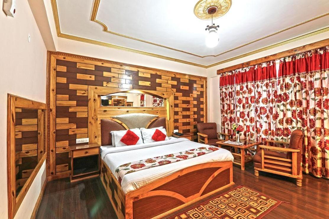 Hotel Prini Inn Manāli Kültér fotó
