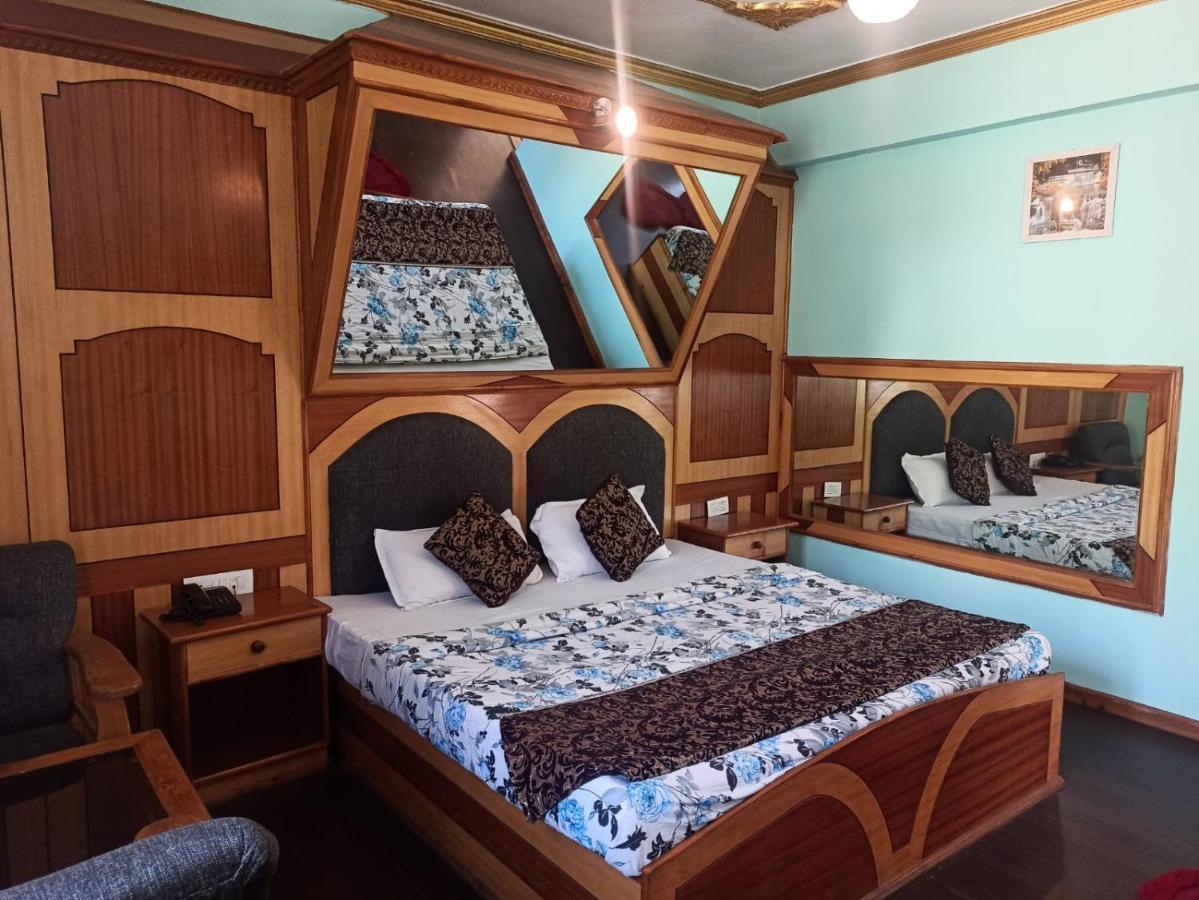 Hotel Prini Inn Manāli Kültér fotó