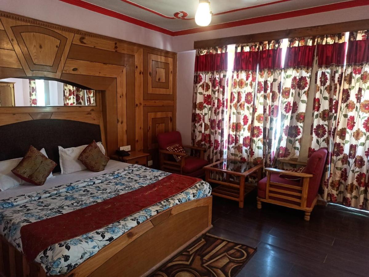 Hotel Prini Inn Manāli Szoba fotó