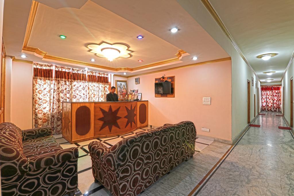 Hotel Prini Inn Manāli Kültér fotó